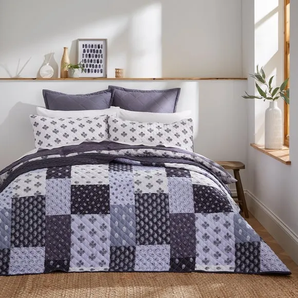 Quilted Bedspread Patchwork Design - Blue, Polyester image