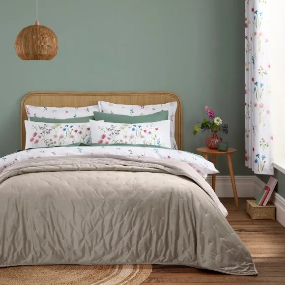 Quilted Bedspread with Embroidery - Natural