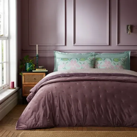 Quilted Bedspread with Embroidery - Purple