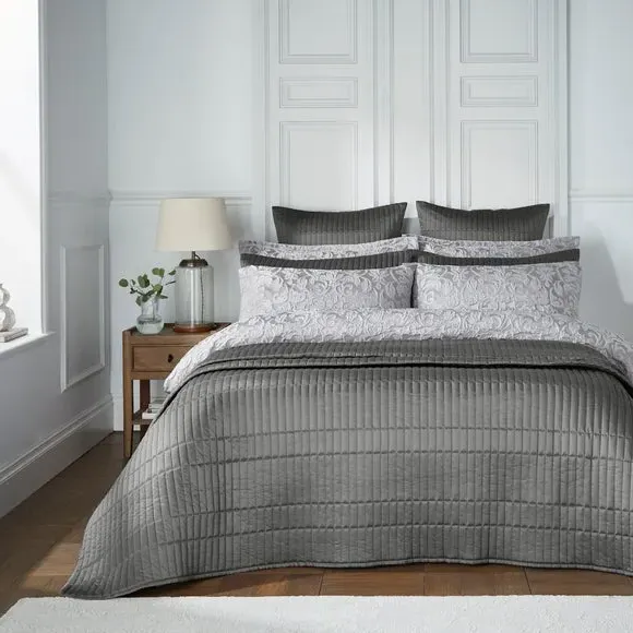 Quilted Bedspread with Floral Design - Charcoal