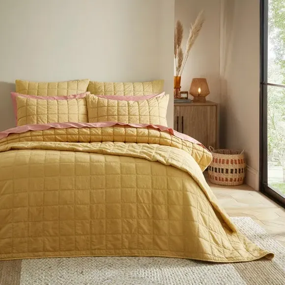 Quilted Bedspread with Grid Texture - Honey