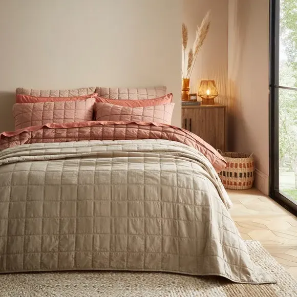 Quilted Bedspread with Grid Texture - Mushroom