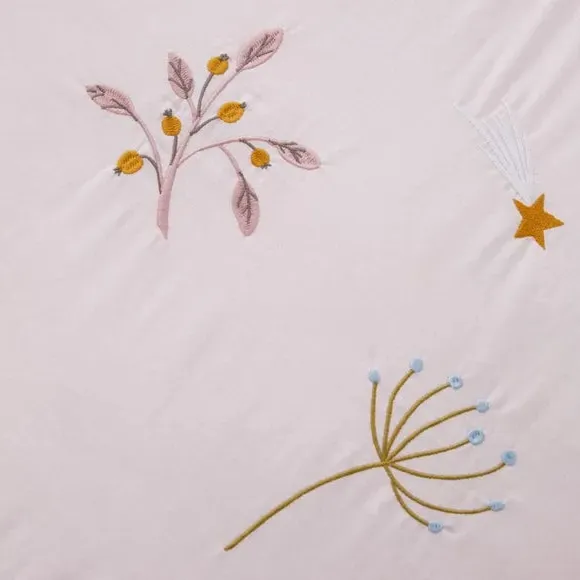 Quilted Bedspread with Unicorn Embroidery - Pink