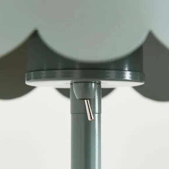 Rechargeable Floor Lamp Scalloped - Green, Metal