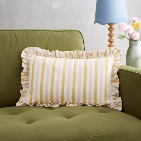 Rectangle Cushion Cover with Frills - Blush image
