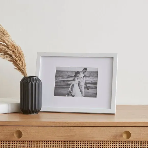 Rectangle Photo Frame with Mount - White