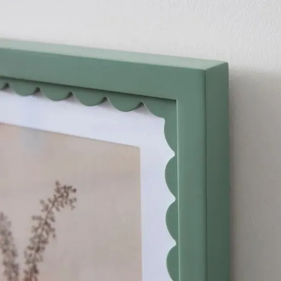 Rectangular Photo Frame Scalloped - Lilypad