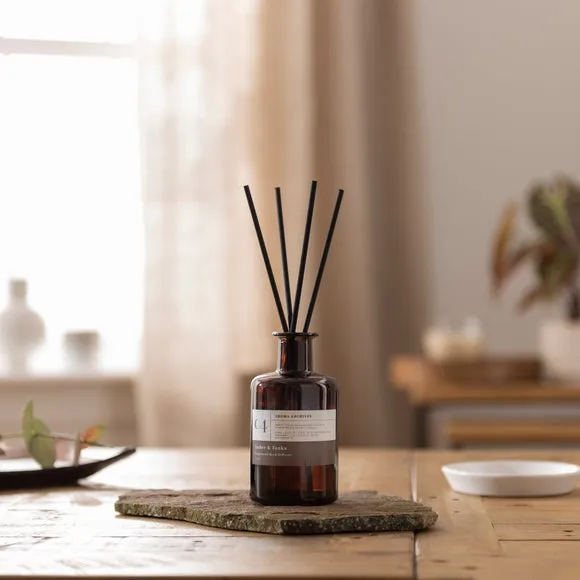 Reed Diffuser Amber Tonka Scent - Brown Glass image