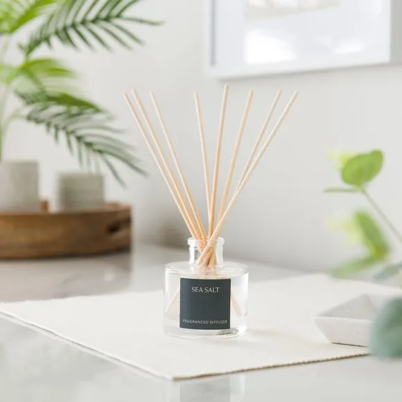Reed Diffuser with Sea Salt Scent - Clear Glass