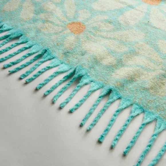 Retro Flower Throw Blanket - Blue, Mohair