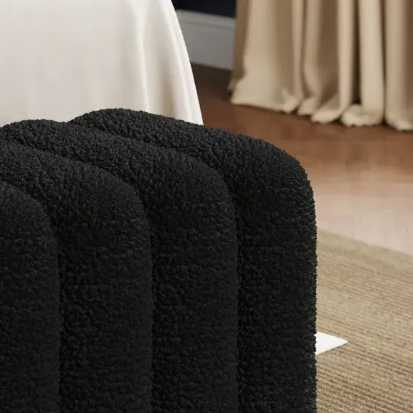 Ribbed Bench with Foam Filling - Black, Sherpa