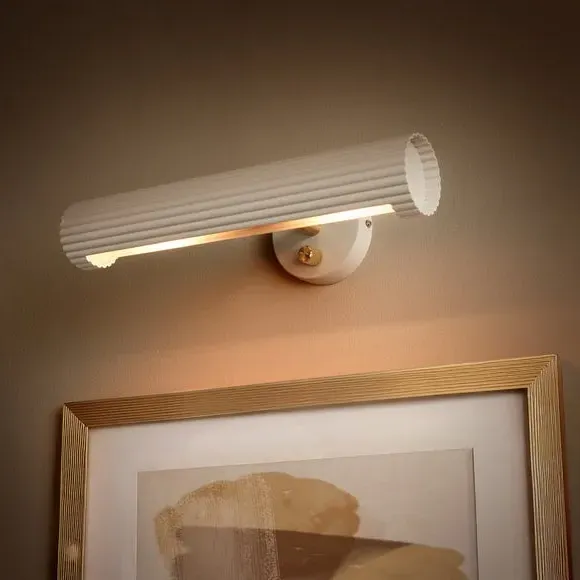 Ribbed Picture Light with Switch - Sandstone