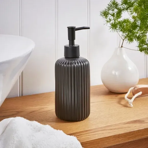 Ribbed Soap Dispenser - Black, Ceramic image