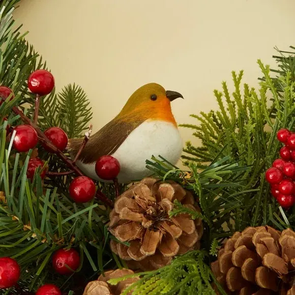 Robin Wreath with Rattan Base - Green