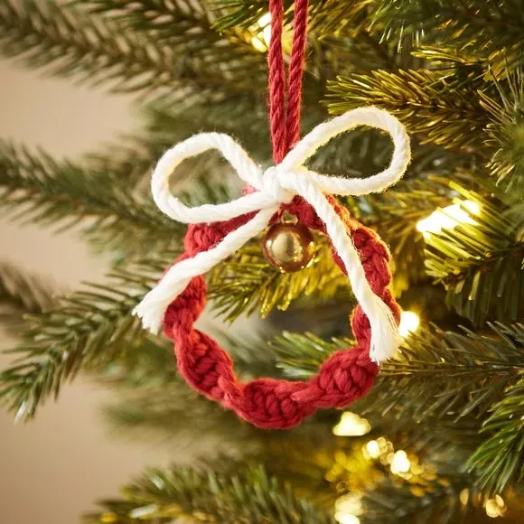 Rope Wreath Hanging Decoration - Red image