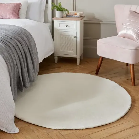 Round Faux Fur Rug - Ivory, Polyester