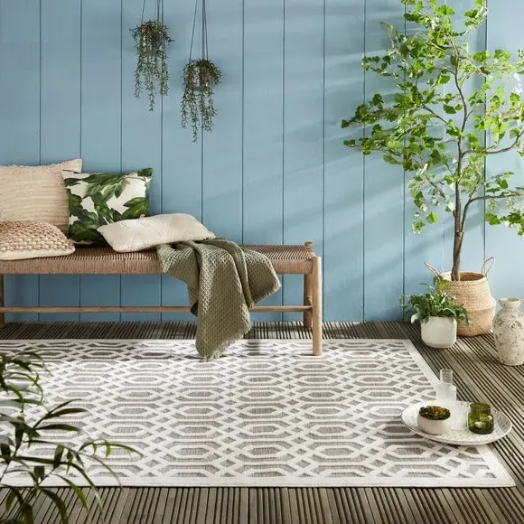 Round Geometric Indoor Outdoor Rug - Natural image