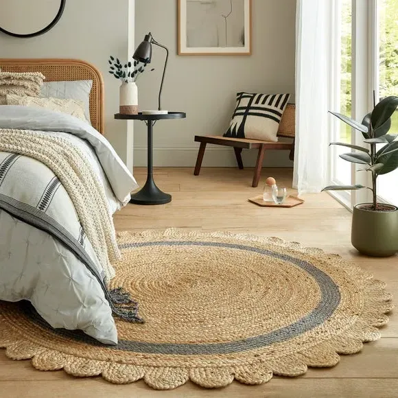 Round Rug with Scallop Edge - Grey, Jute image
