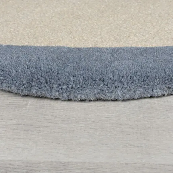 Round Rug with Scalloped Border - Blue, Wool