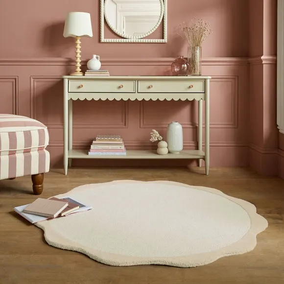 Round Rug with Scalloped Border - Natural, Wool