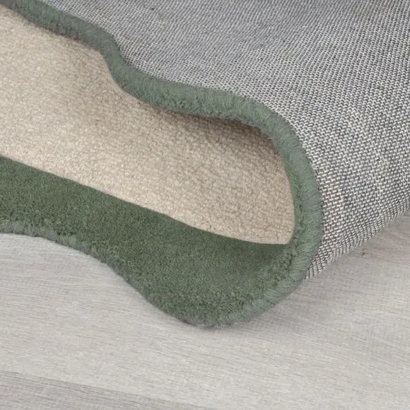 Round Rug with Scalloped Border - Sage, Wool