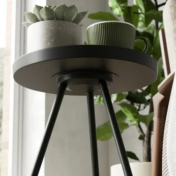Round Side Table - Black, Iron