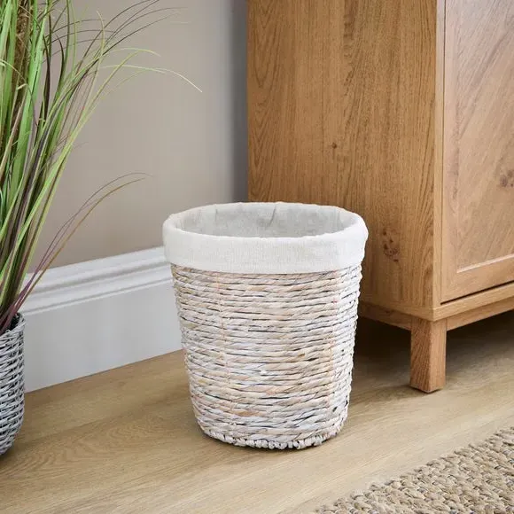Round Storage Bin with Liner - Whitewash, Wicker image