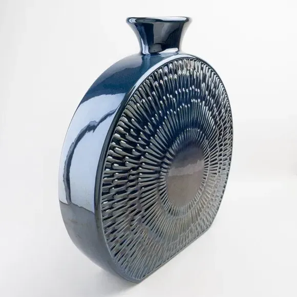 Round Vase - Blue