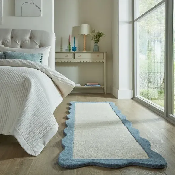 Scallop Border Wool Runner - Blue, Wool image