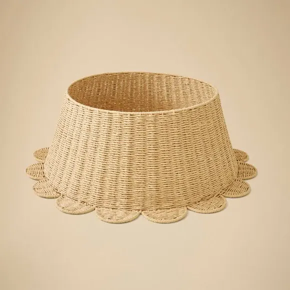 Scallop Edge Tree Skirt - Natural