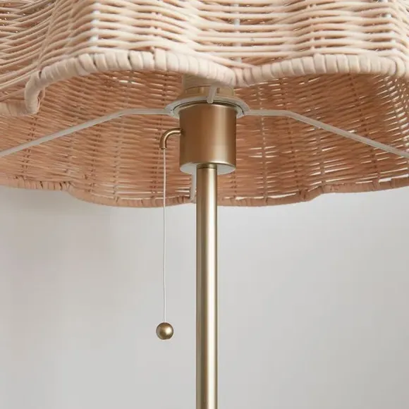 Scallop Floor Lamp with Pull Cord - Rattan