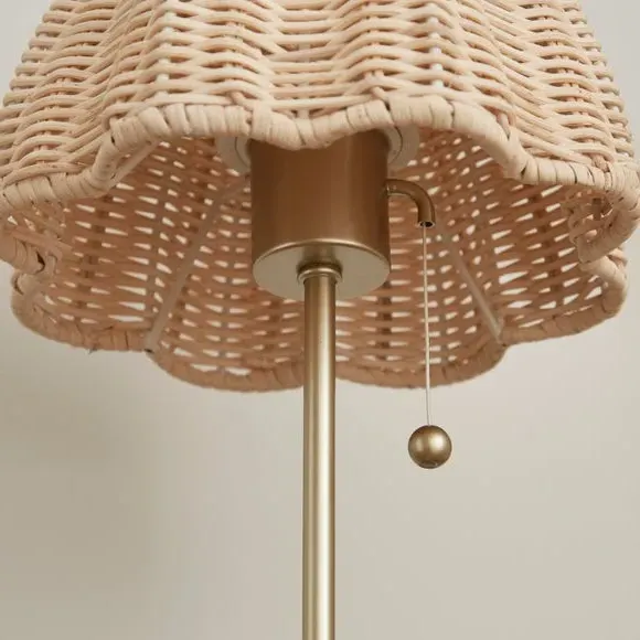 Scallop Table Lamp with Pull Cord - Multicolor