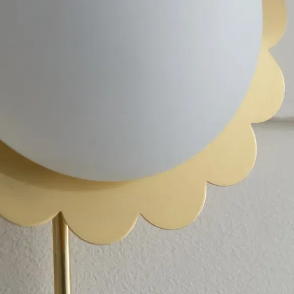 Scallop Wall Light with Hook - Gold