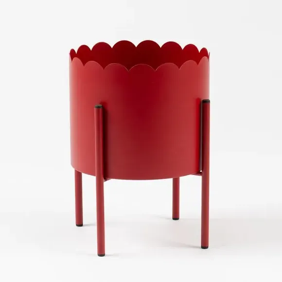 Scalloped Plant Pot - Red, Metal