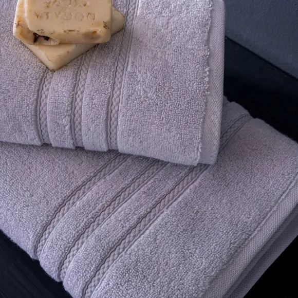 Set of 2 Bath Towels - Foil Silver, Cotton