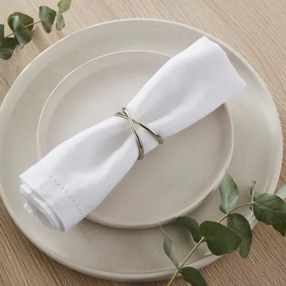 Set of 2 Napkin Rings Cross Design - Silver image