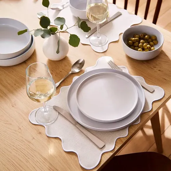 Set of 2 Scalloped Placemats - White, Cotton