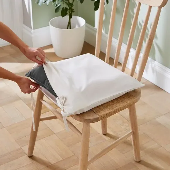 Set of 2 Seat Pad Covers - Cream, Polycotton
