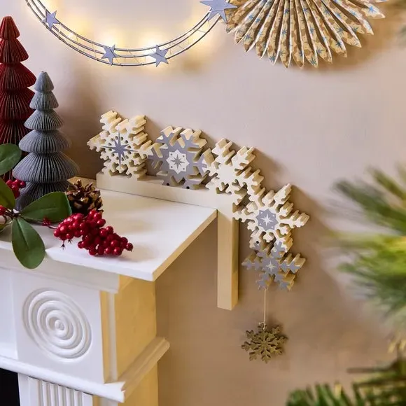 Set of 2 Snowflake Decorations - Silver, Wood image
