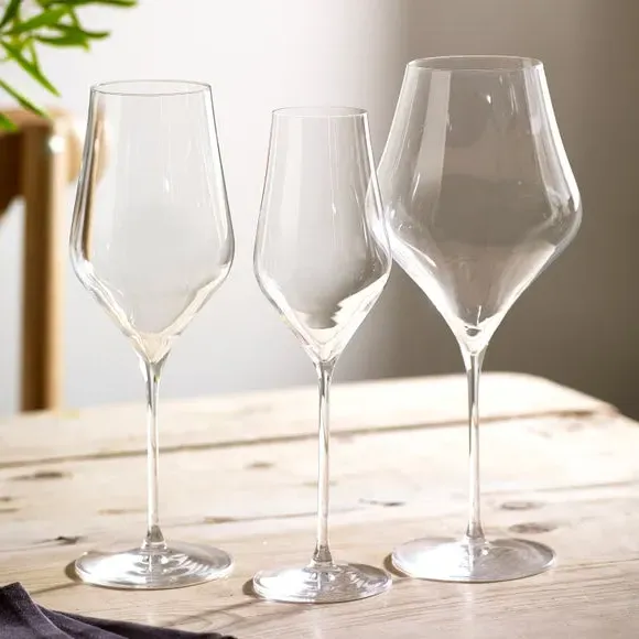 Set of 2 Wine Glasses - Clear, Crystal Glass