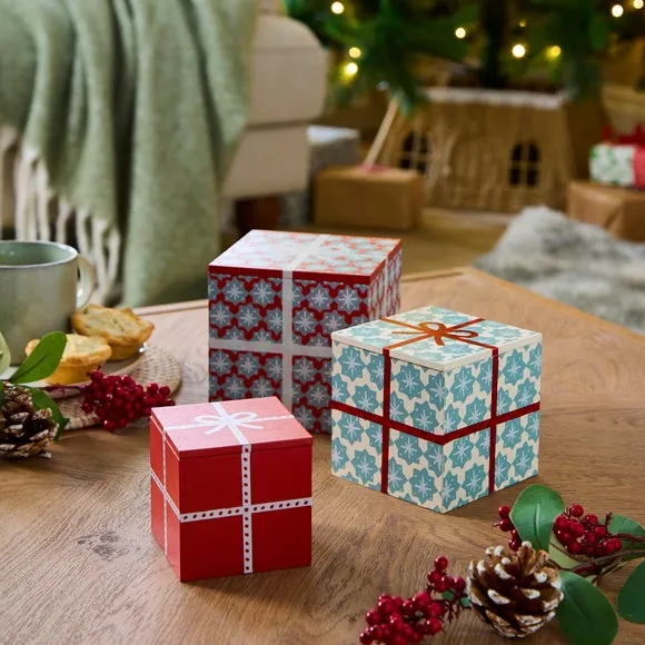 Set of 3 Stacking Presents - Multicolor, Wood image
