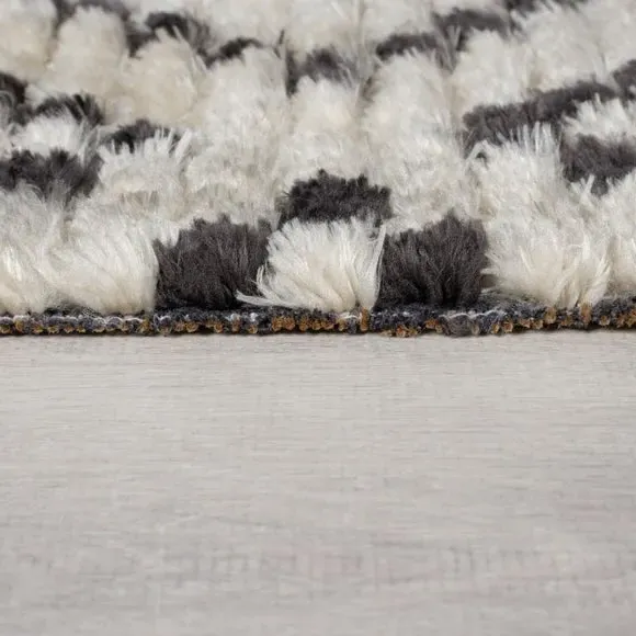 Shaggy Berber Rug - White