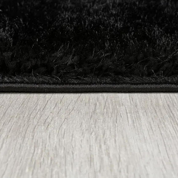 Shaggy Rug with Lustrous Yarns - Black, Polyester