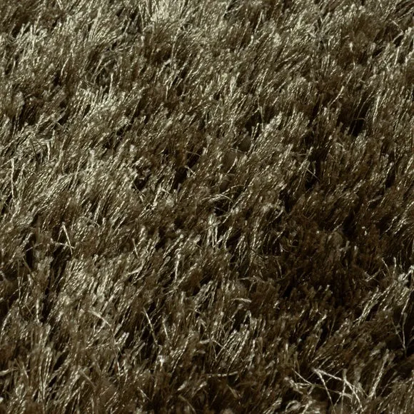 Shaggy Rug with Silky Yarns - Pistachio