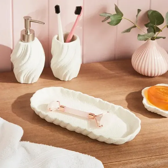 Shell Trinket Tray - Cream, Ceramic image
