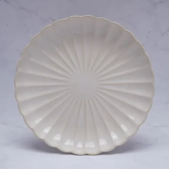 Side Plate with Scalloped Edge - Natural, Stoneware image