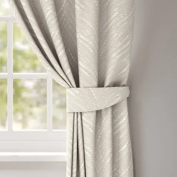 Single Curtain Tieback with Piped Edge - Natural