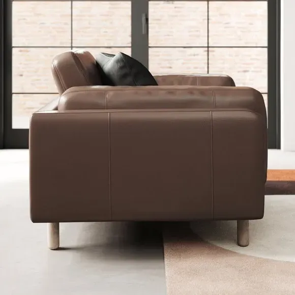 Snuggle Chair with Chaise - Mocha, Leather