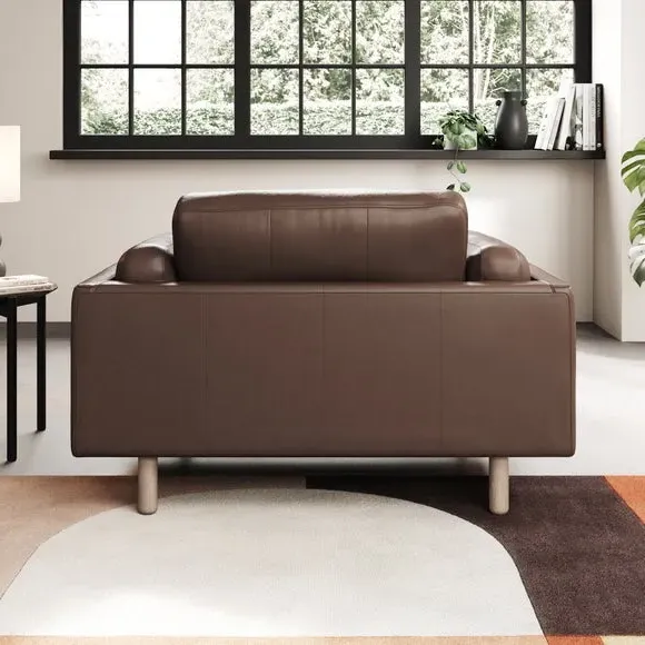 Snuggle Chair with Chaise - Mocha, Leather
