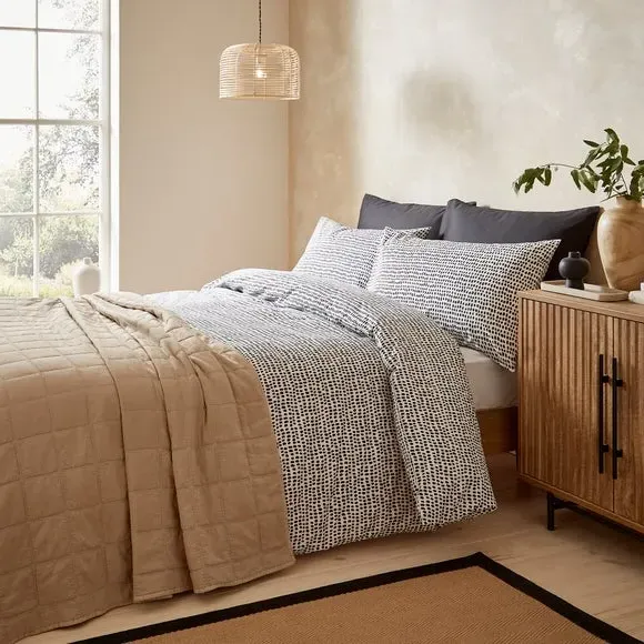Spot Duvet Cover Set - Black, Polycotton